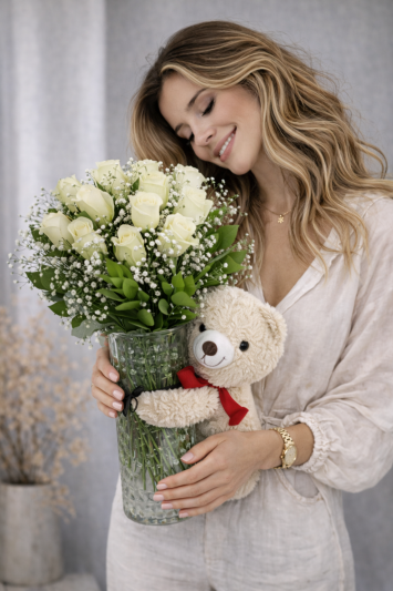 Beyaz Güller ve Ayıcık