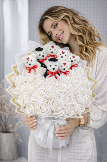 Yapay Beyaz Gül Buketi